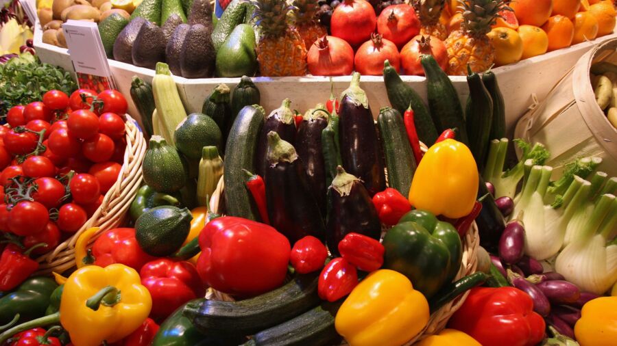 Meal Plan for Beating Acne, Clearer Skin Cuts Out Sugar, Dairy, Fried Foods: Nutritionist