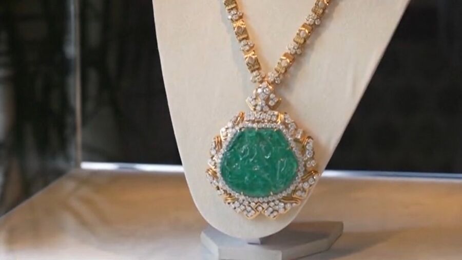 Christie’s Runs Controversial Jewelry Auction