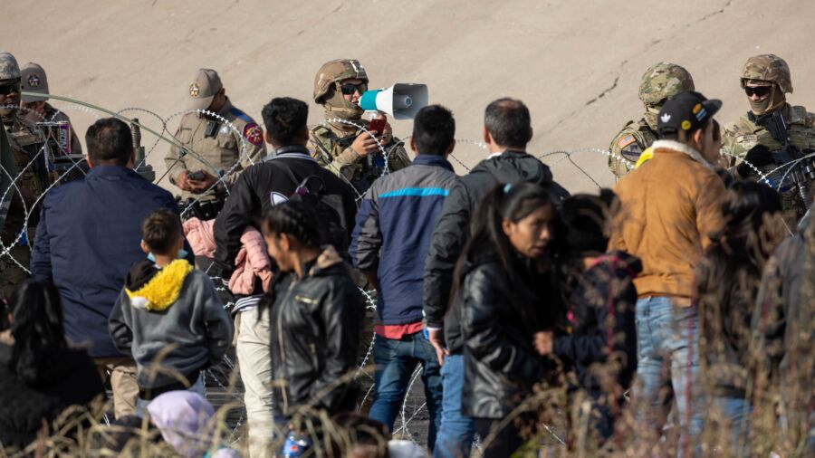 El Paso Town Hall on the Border Crisis