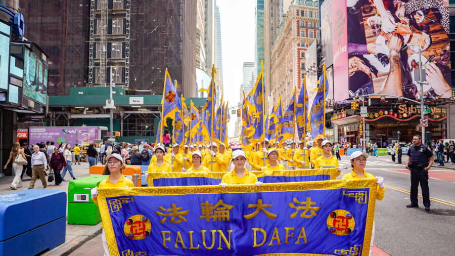 New York Parade Celebrates Falun Gong, Condemns Religious Persecution in China