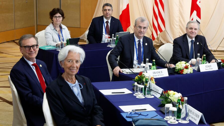 G-7 Weighs Reducing Reliance on China