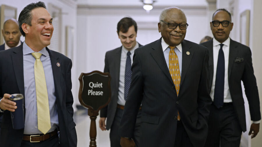 House Democrat Leadership Holds Weekly Press Conference (May 16)