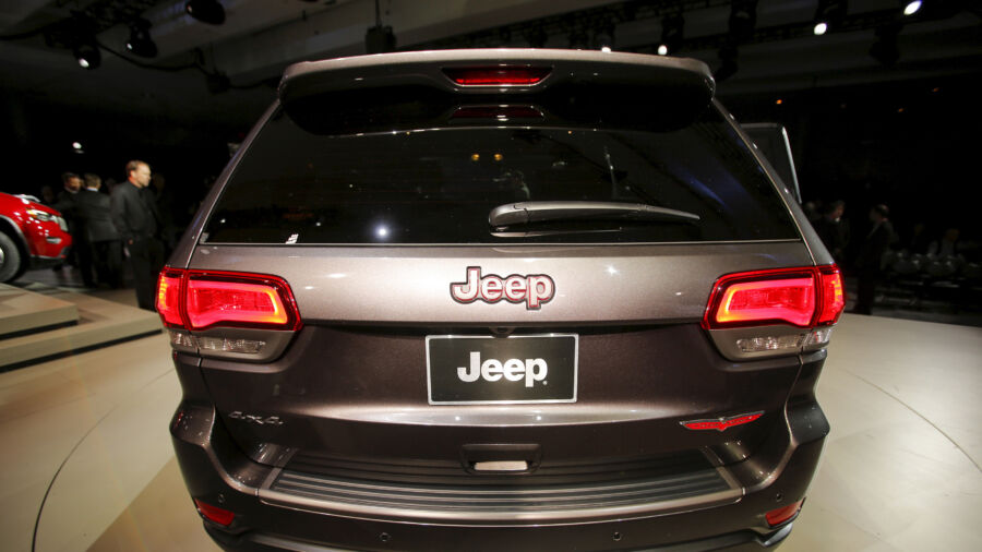 Stellantis Recalls 219,000 Jeep SUVs Over Fire Risks
