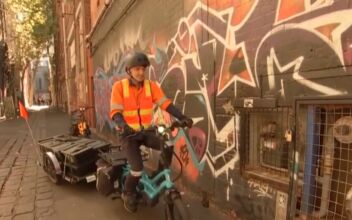 Australian Cyclist Helps Cut Food Waste
