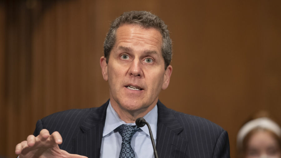 Top Financial Regulators Testify to Senate on Financial Stability, Supervision