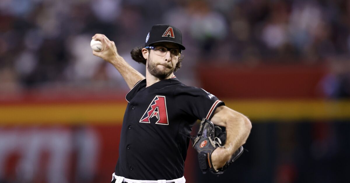 MLB Pitcher Accidentally Hits and Kills Bird With Throw in Pregame Warm