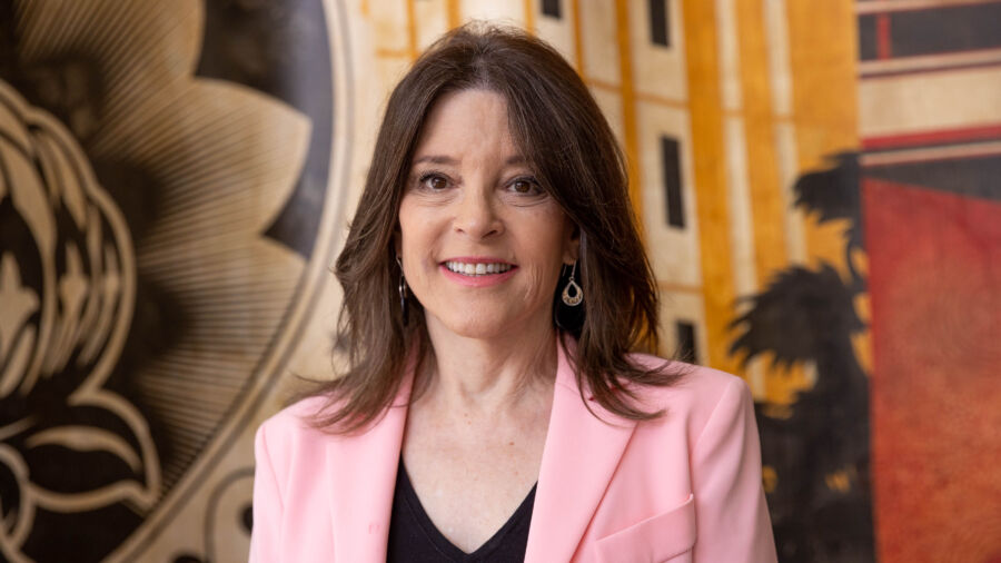 Democratic Presidential Candidate Williamson Calls for Standing Against 'Corporate Tyranny'