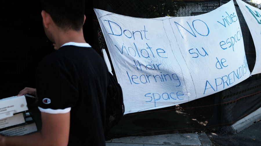 Lawmakers React to NYC Housing Illegal Immigrants in School Gyms