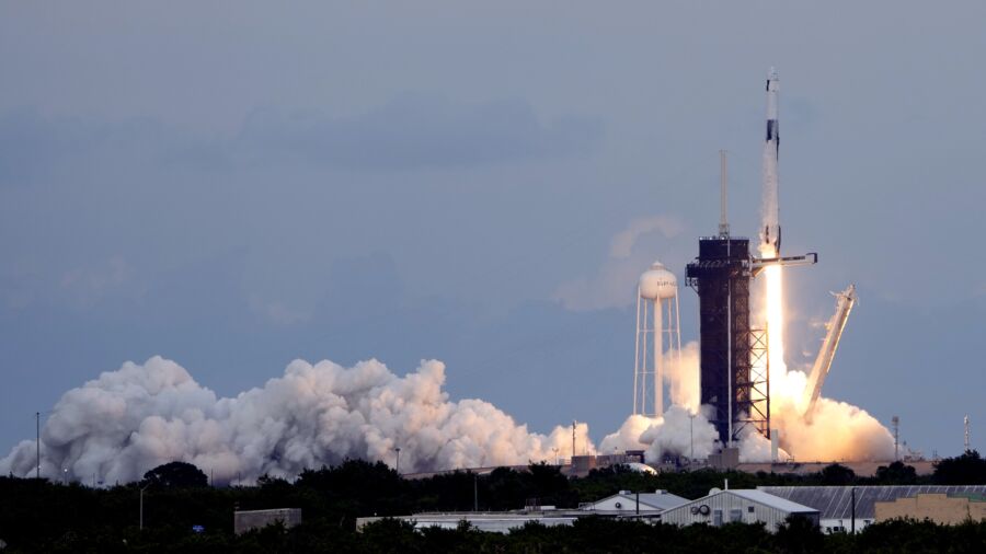 SpaceX Launches Saudi Astronauts on Private Flight to International Space Station