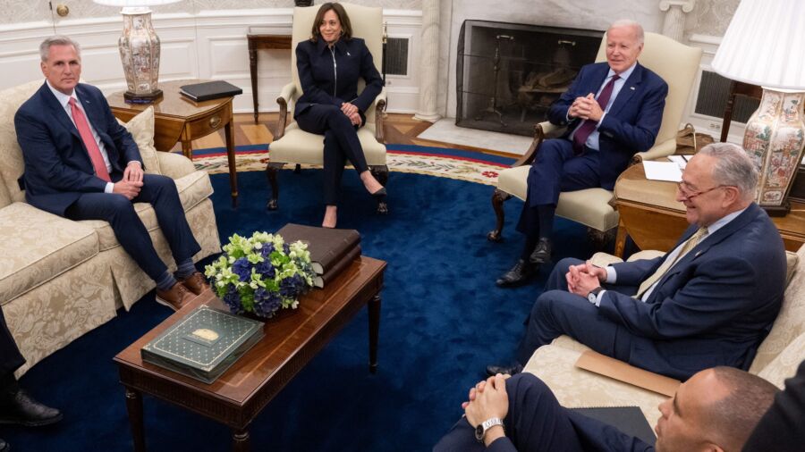 Biden, McCarthy Meeting Offers Hope of Deal on Debt Ceiling