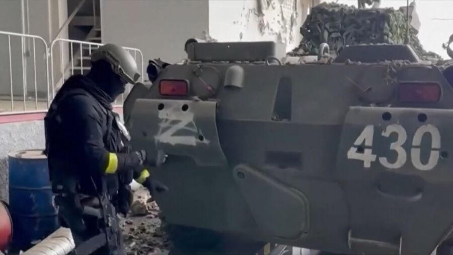 Anti-Putin Group Fights on Russian Territory