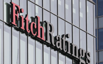 Fitch Warns Continued Partisanship on Debt Ceiling Will Hurt AAA Credit Rating