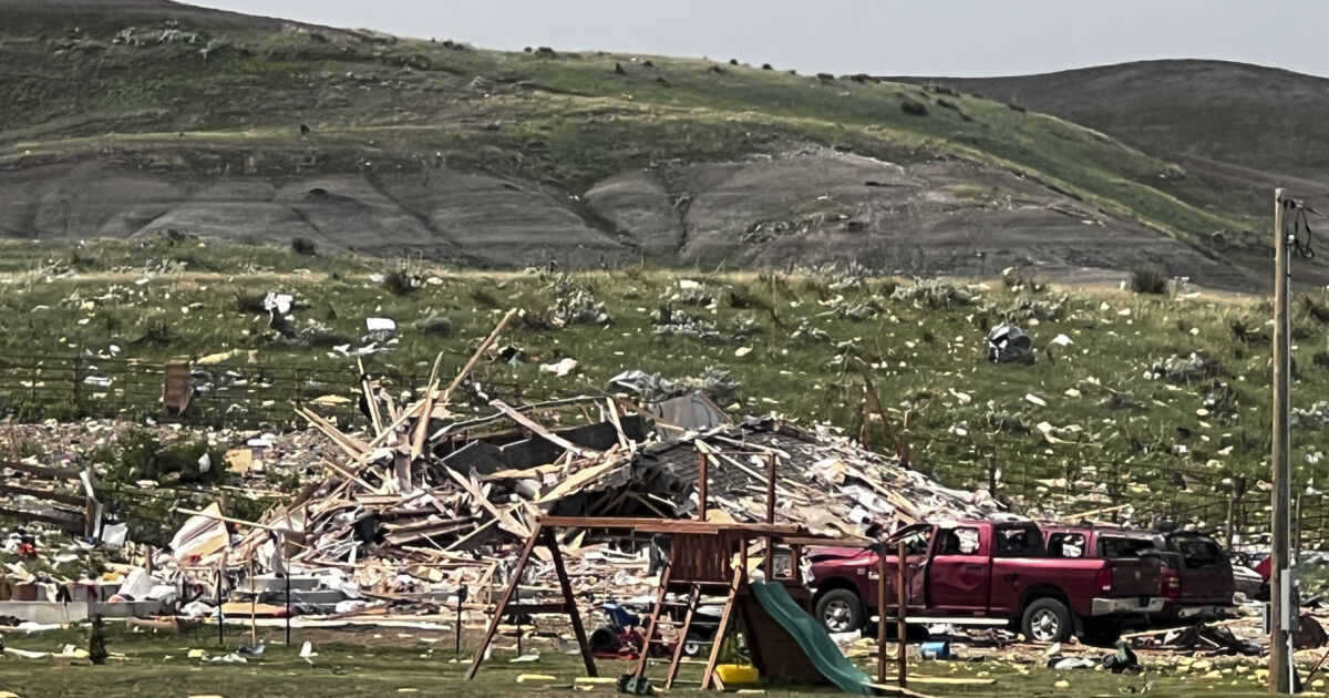 3 People Killed When House Explodes in South Dakota NTD