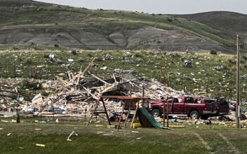 3 People Killed When House Explodes in South Dakota