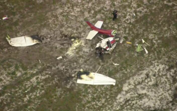 2 Dead in Small Plane Crash at South Florida Airport