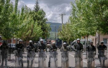 30 NATO Troops, 52 Protesters Hurt in Kosovo