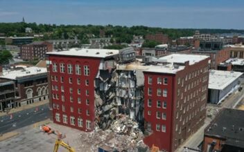 5 Remain Missing in Iowa Building Collapse