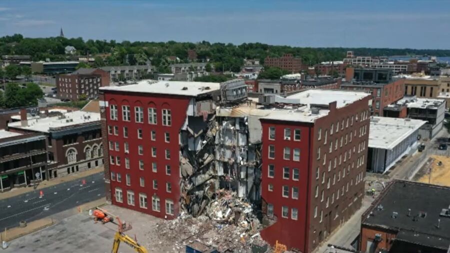 5 Remain Missing in Iowa Building Collapse