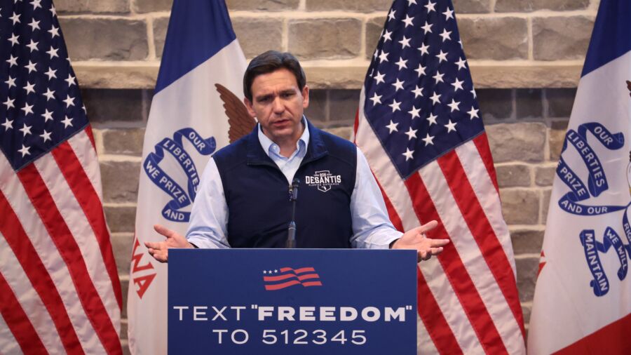 DeSantis Campaigns in Cedar Rapids, Iowa