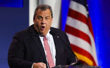 Chris Christie Files Paperwork to Run for President