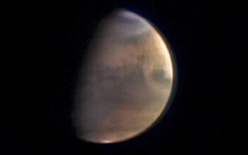 First-of-Its-Kind Mars Livestream by ESA Spacecraft Interrupted at Times by Rain on Earth