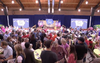GOP 2024 Presidential Candidates Gather for ‘Roast and Ride’ in Iowa