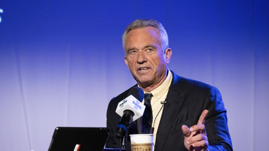 RFK Jr. Says Fox News Didn't Run Negative Vaccine Stories to Keep Big Pharma Advertisers