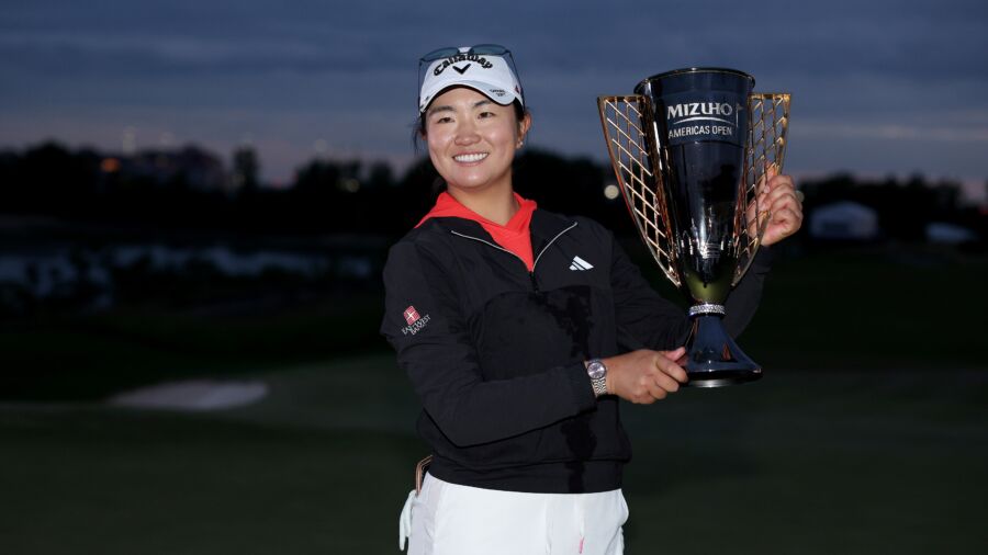 Stanford Sophomore Rose Zhang Wins LPGA Debut