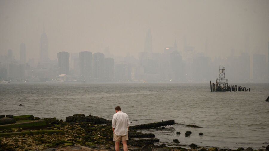NYC Becomes One of Most Polluted Cities in World From Canadian Wildfires