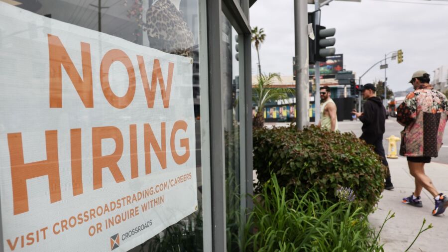 US Applications for Jobless Benefits Highest Since October 2021