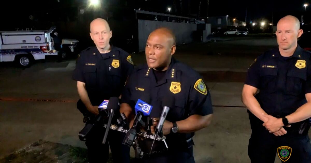 6 Injured in Shooting at Houston Nightclub, Police Say | NTD