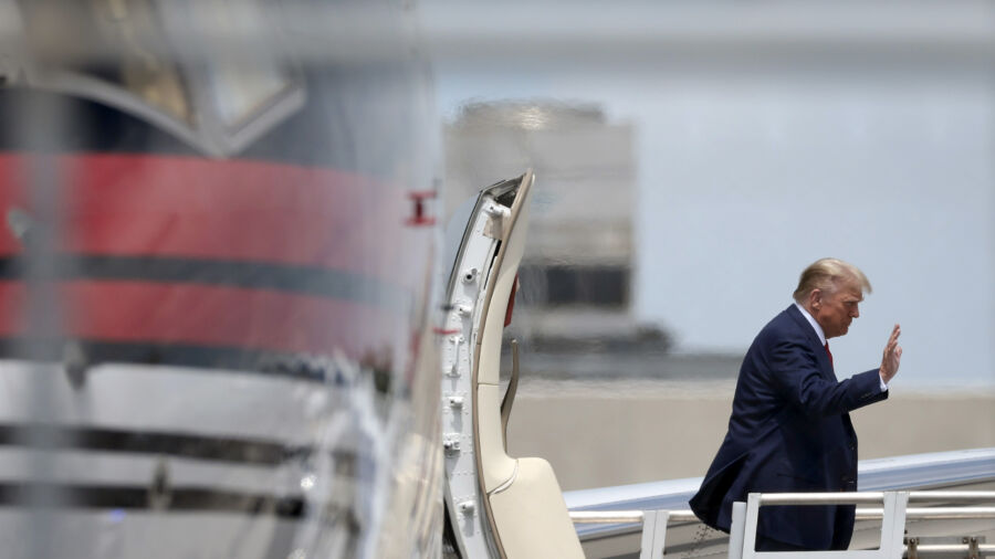 Trump Heads to Miami for Tuesday Arraignment