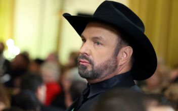 Garth Brooks Faces Rape Allegations in Lawsuit by Former Makeup Artist