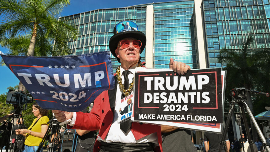 Live Outside Federal Court, Doral Miami Ahead of Trump’s Appearance