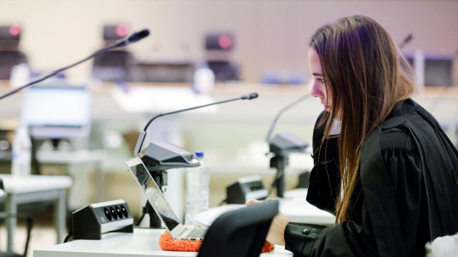 ‘Connection and Meaning’ Can Alleviate Workplace Loneliness, Which Costs US Firms $154 Billion Annually, Expert Says
