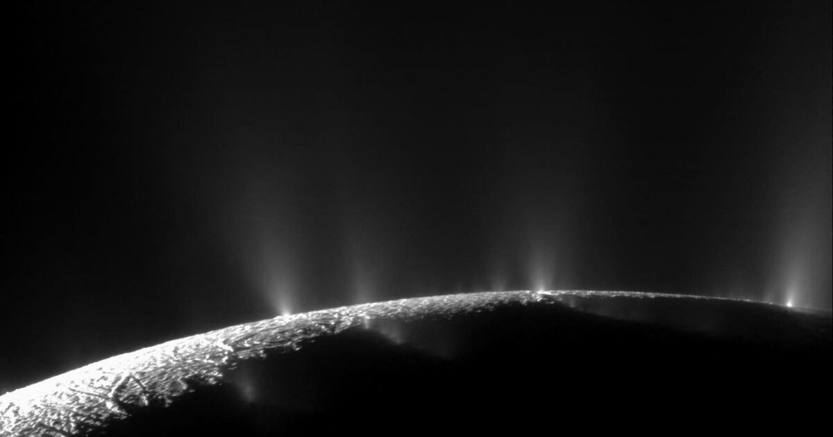 Saturn’s Icy Moon Enceladus Harbors Essential Elements for Life | NTD
