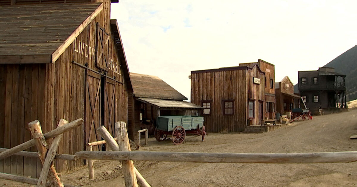 ‘Rust’ Armorer Faces New Charge of Tampering With Evidence NTD