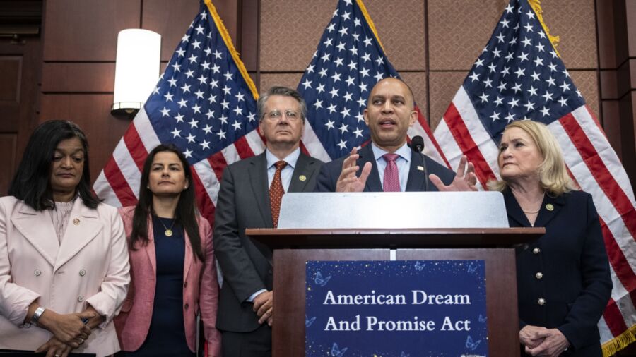 Some Congressional Democrats Say Senate Border Deal Too Restrictive on Illegal Immigrant Amnesty, Asylum