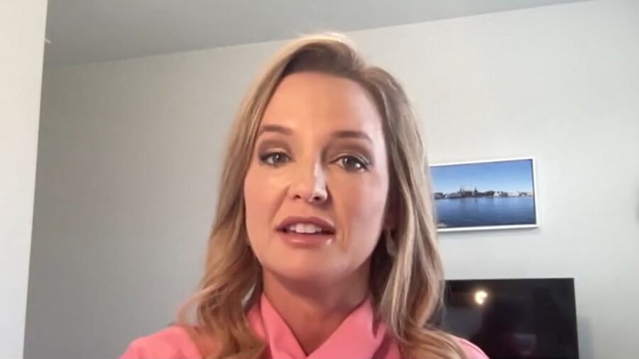 Analyst Explains Why Young People Are Turning to Influencers for News Over Mainstream Outlets