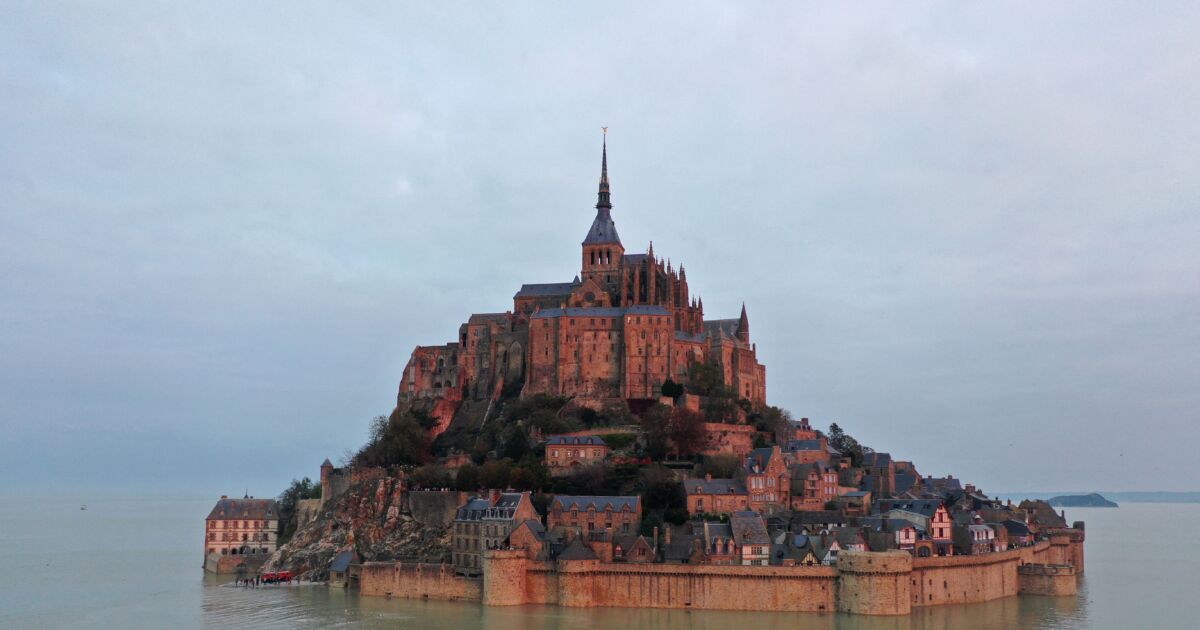 Mont Saint-Michel: The 1,000-year-old citadel that rises out of the  Atlantic Ocean