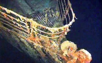 Tourist Submarine Goes Missing During Titanic Expedition, Rescue Mission Ongoing