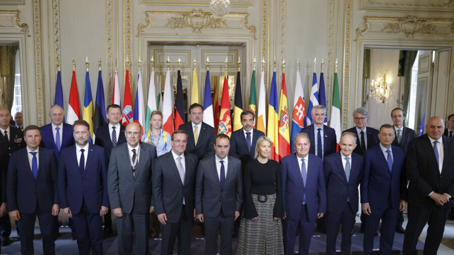 European Defense Ministers Hold Press Conference After Talks in Paris