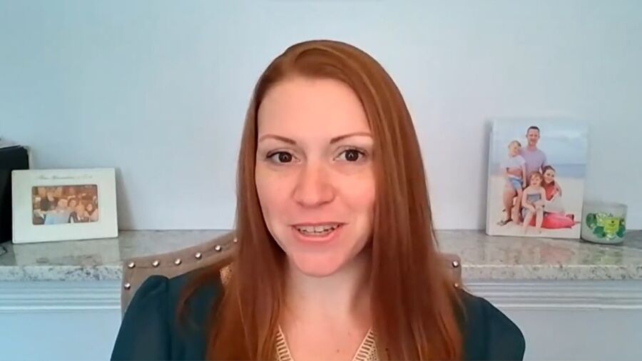 Adolescent Therapist and Parenting Coach Offers Tips on How to Protect Kids That Use Social Media