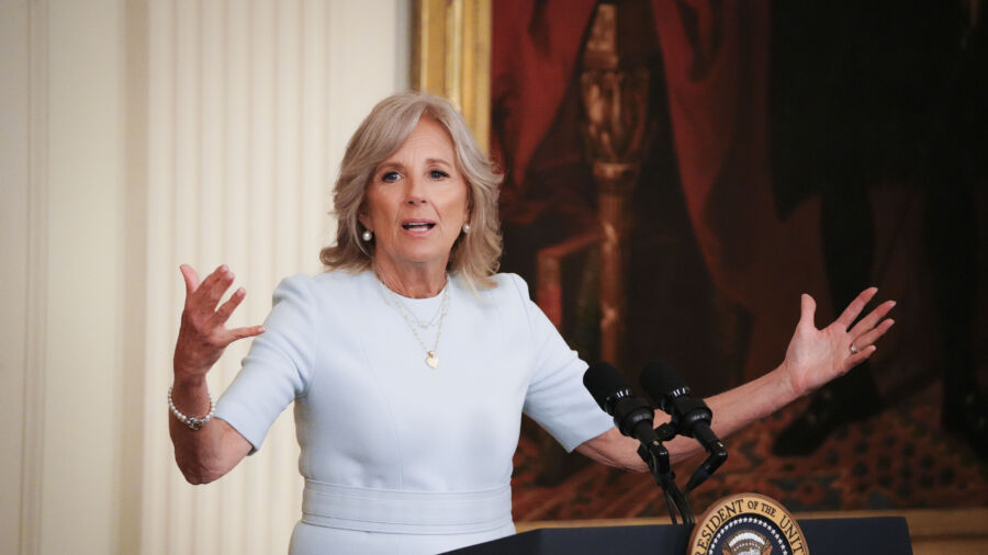 First Lady Hosts Media Preview of White House State Dinner