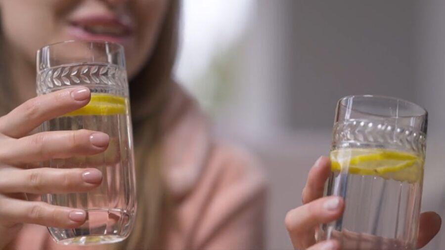 Lemon Water Health Claims Clarified