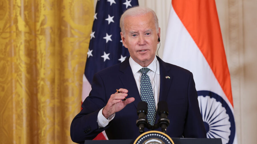 Biden Stands by His Comments on Xi Being ‘Dictator,’ Sees No Change in Relations With Beijing
