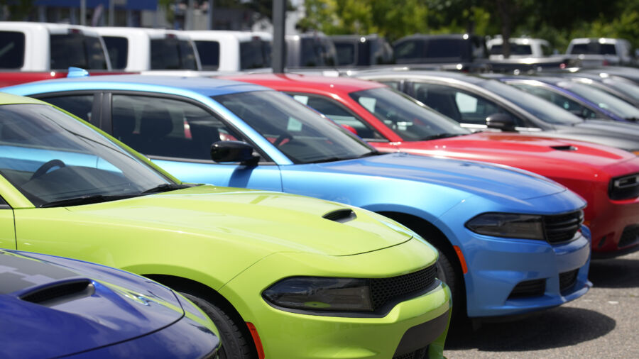 Avoid Rental Firms’ Post-Return ‘Money Grab’ With Photos, Car Expert Says
