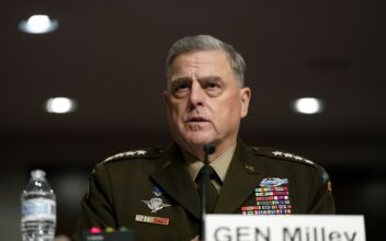 Top US General Says He Didn’t Receive ‘Illegal Order’ From Former President Trump on Jan. 6