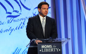DeSantis Did ‘Fantastic Job as Leader’: Moms for Liberty Director After DeSantis Speaks at Summit