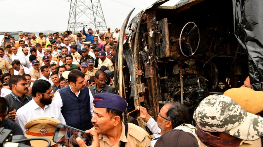 25 Dead After Bus Crashes And Catches Fire In Western India | NTD